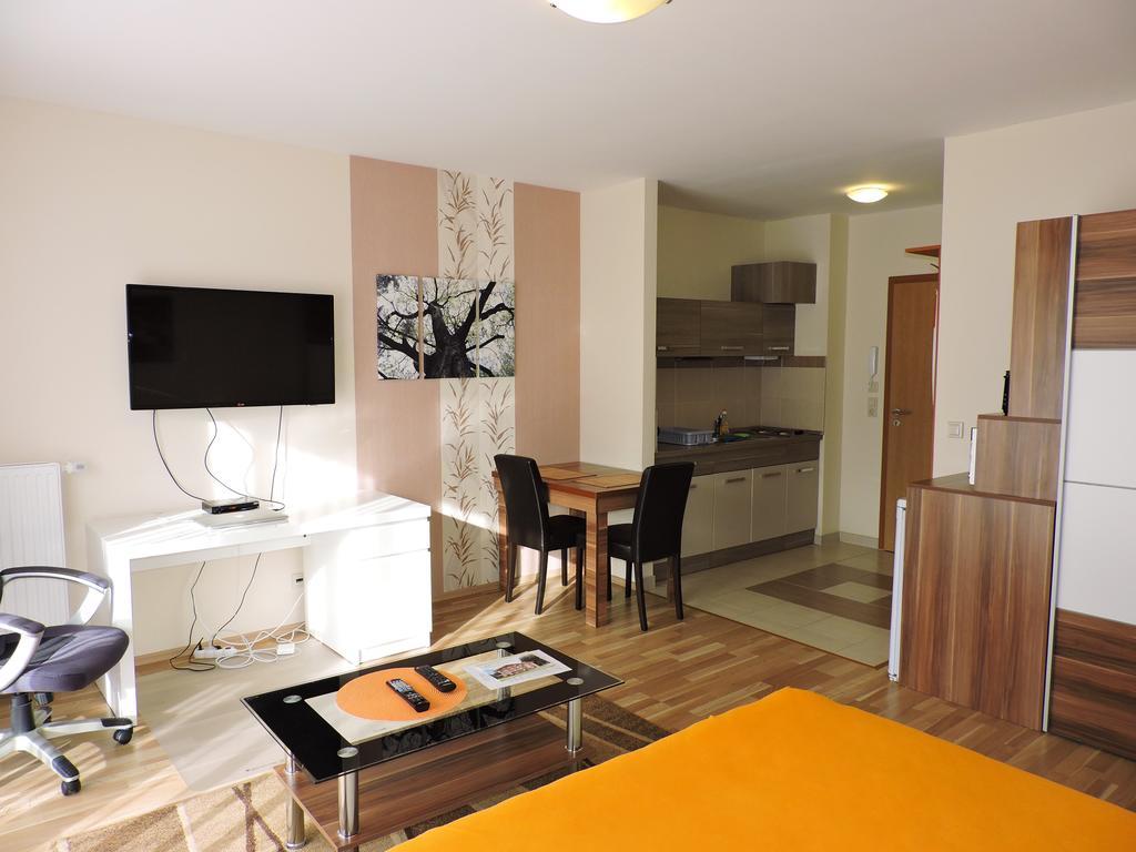 Alpe-Adria Apartments Oberaichwald  ภายนอก รูปภาพ